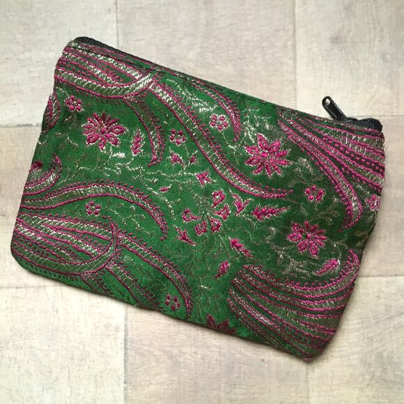 Silken Embroidered Coin Token Purse - Picture 5 of 10